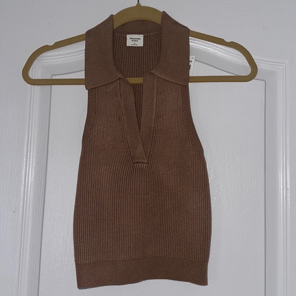 NWT Abercrombie & Fitch sweater tank with collar